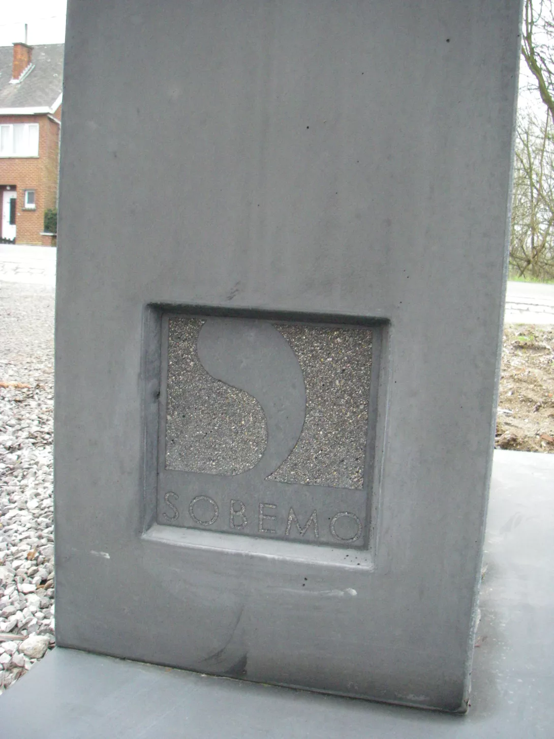 beton_prefabrique_finition_sable_logo_sobemo.jpg