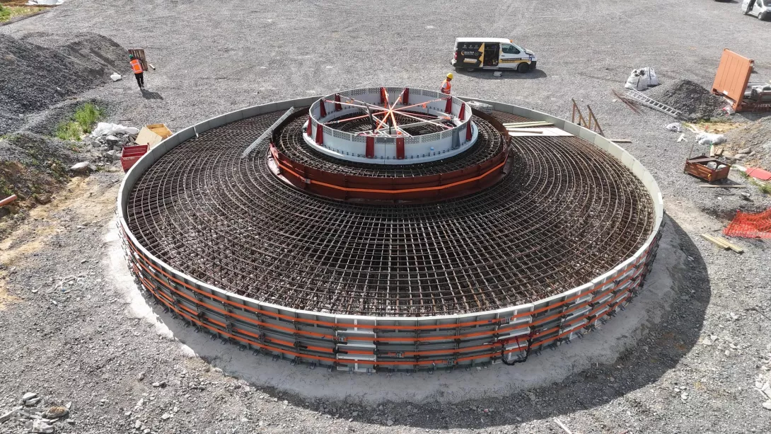 beton_pret_a_lemploi_socle_eolienne_temploux_3.jpg
